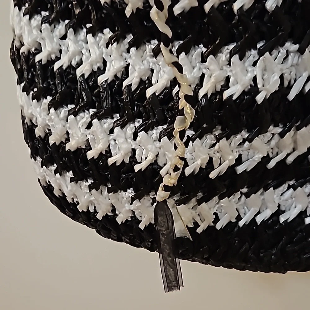 HANDMADE Monochrome Raffia Crochet Cinch Hobo Crossbody Festival Bag